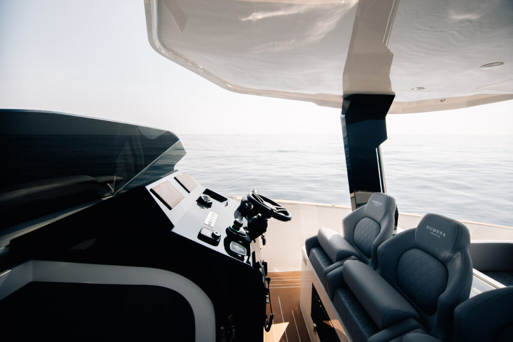 Kumbra 34 yacht navigation system