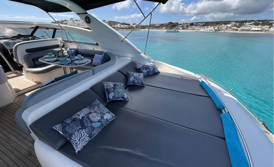 681a1c5449a05daad89cbbaf_06 Princess V50 YARA Menorca Solarium